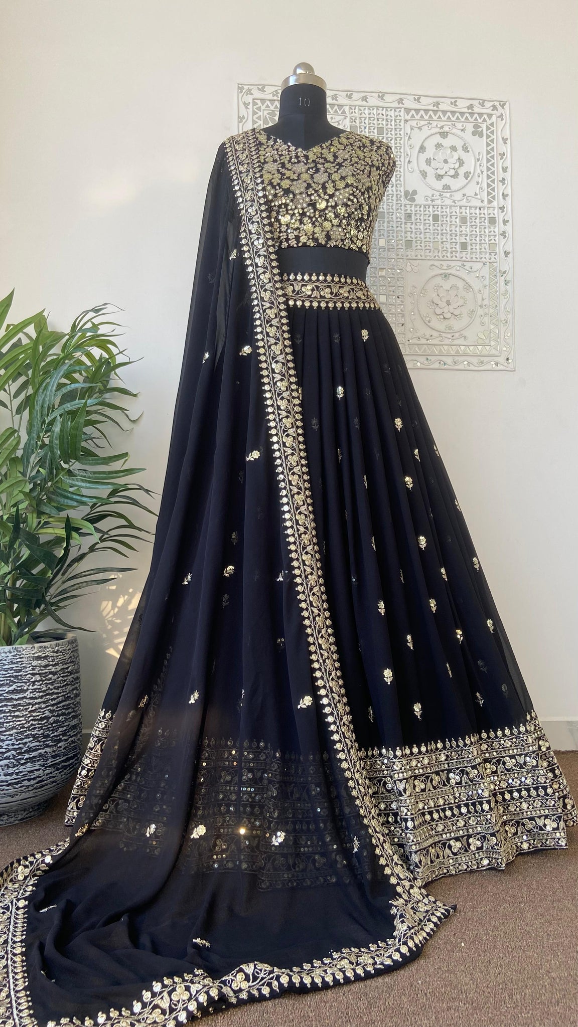 New Đěsigner Party Wear Beautiful Heavy Embroidery And 5mm Sequins Work Lahengha - Choli With Dupatta 🧚‍♀️💕