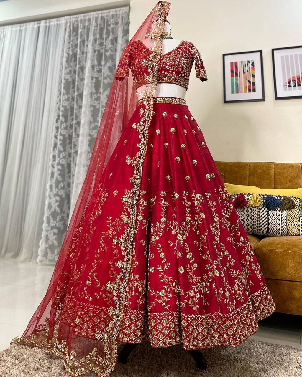 PRESENTING DESLGNER WEAR SEQUINS EMROLDERED LEHENGHA CHOLI