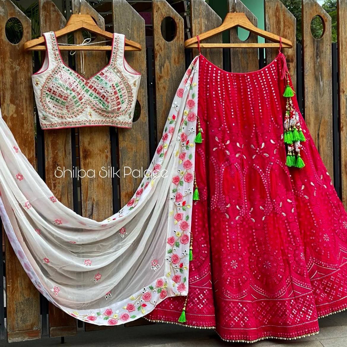 Gajari Pink Colour Dulhan Lehenga Choli SD 556